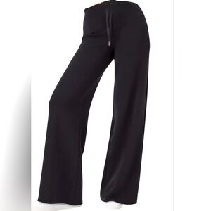 SPANX AirEssentials Wide Leg Pant, size small